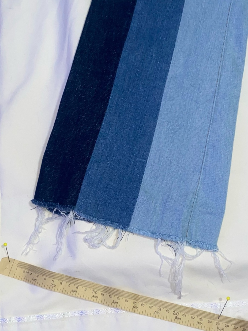 7 For All Mankind Patched Ali Crop Flare Jeans - Picture 6 of 7